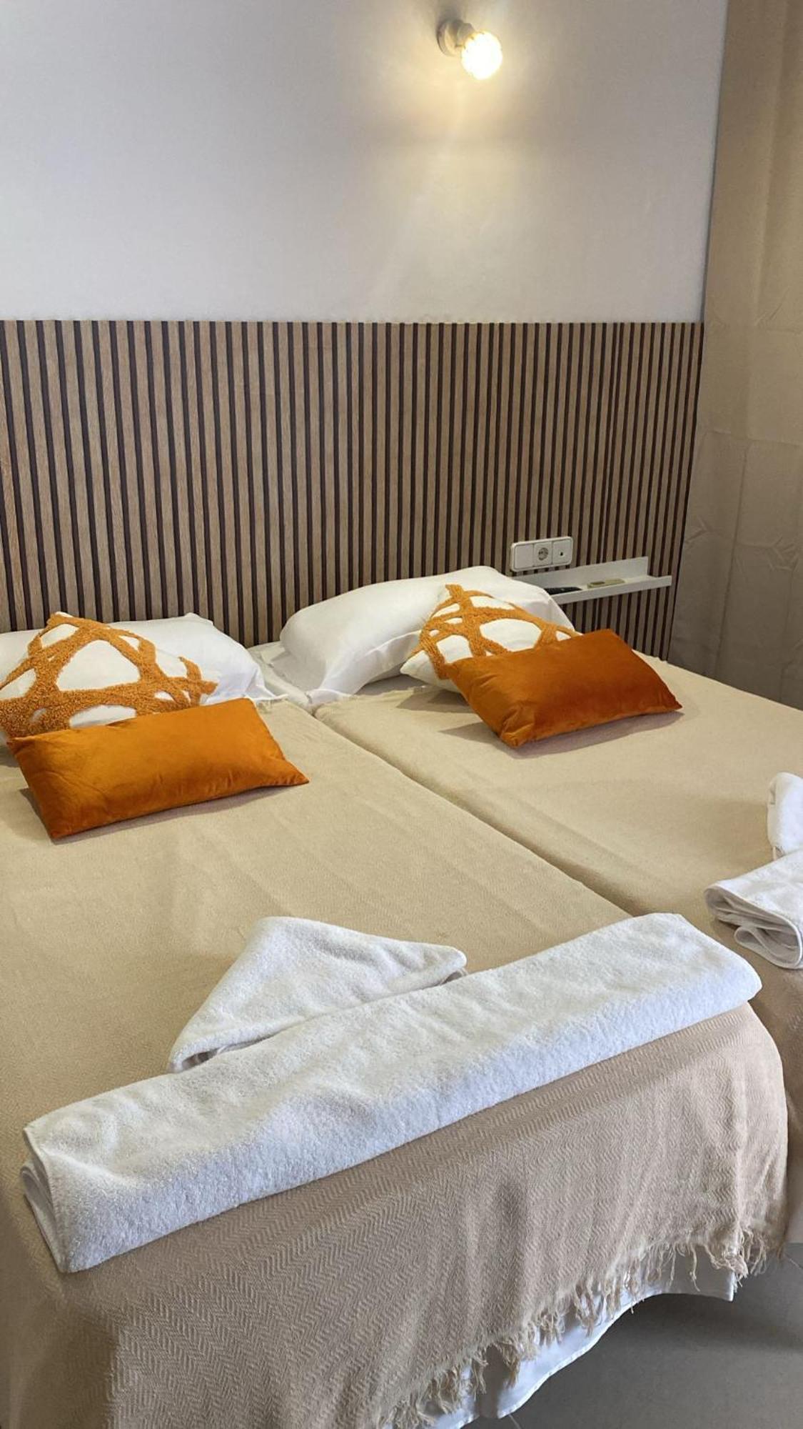 Es Grop Apartamentos Portinatx Εξωτερικό φωτογραφία