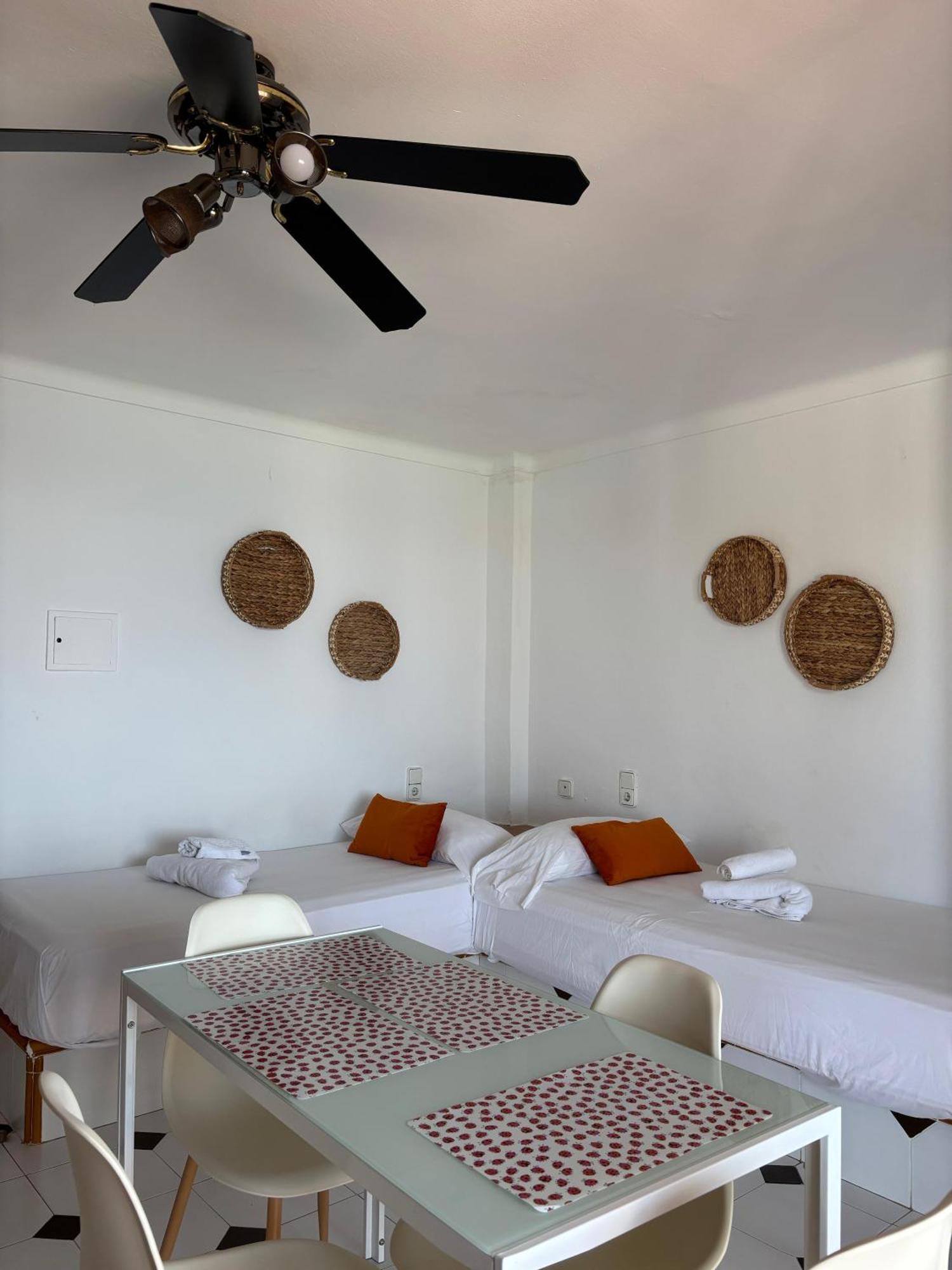 Es Grop Apartamentos Portinatx Εξωτερικό φωτογραφία