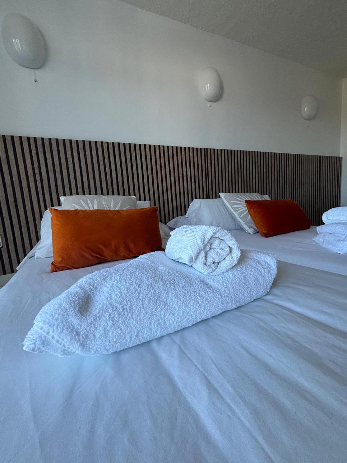 Es Grop Apartamentos Portinatx Εξωτερικό φωτογραφία